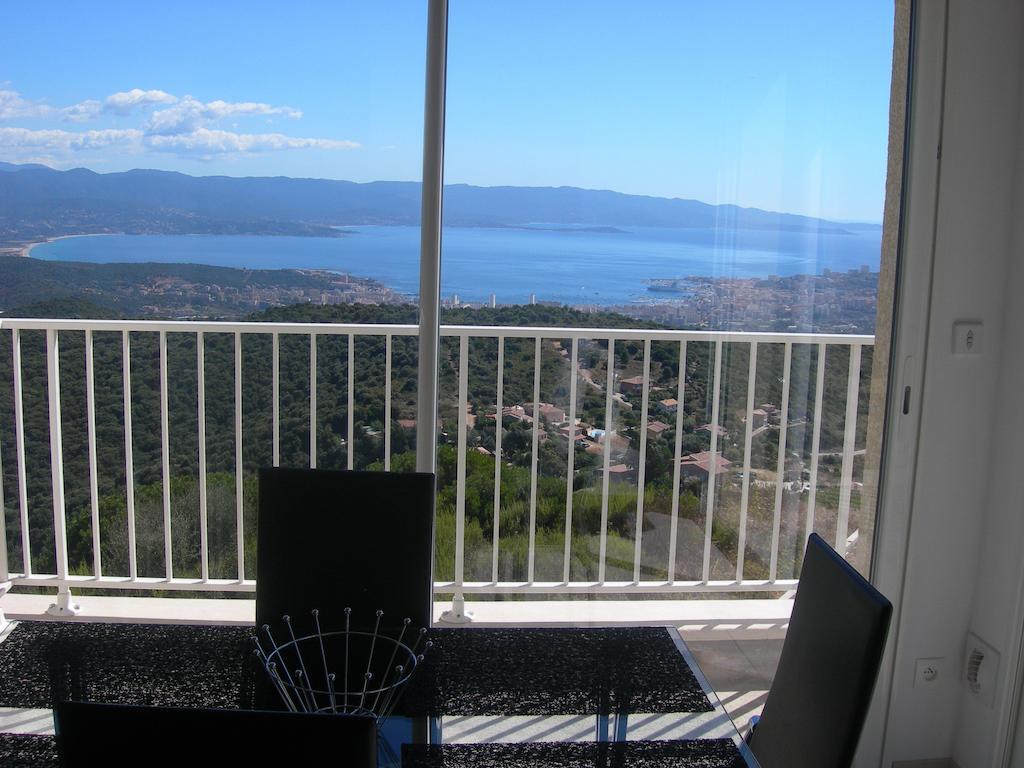 Gites Sassone, Vue Panoramique Sur Ajaccio Et La Mer Alata Phòng bức ảnh