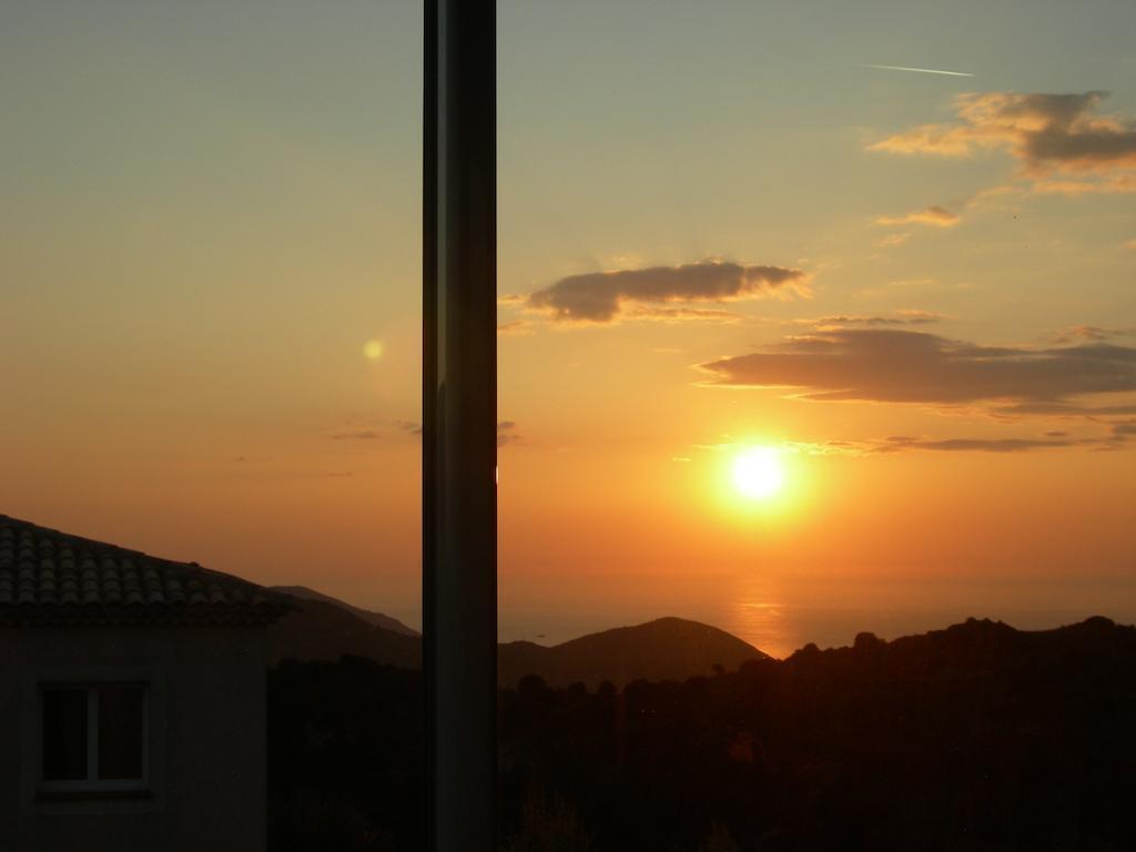 Gites Sassone, Vue Panoramique Sur Ajaccio Et La Mer Alata Phòng bức ảnh