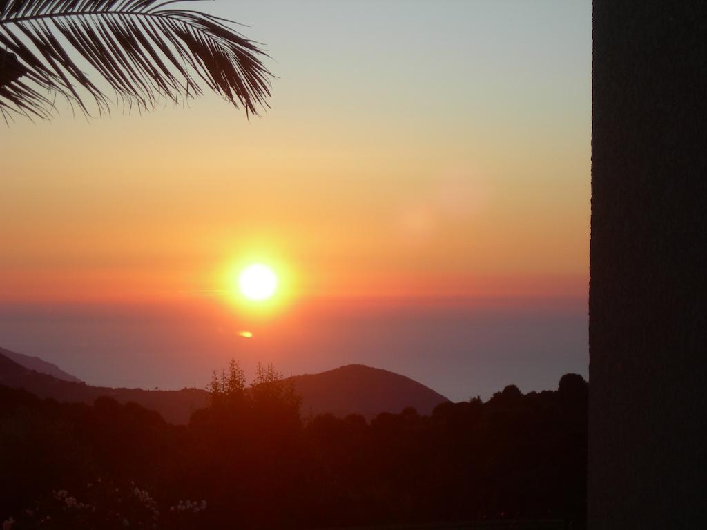 Gites Sassone, Vue Panoramique Sur Ajaccio Et La Mer Alata Phòng bức ảnh